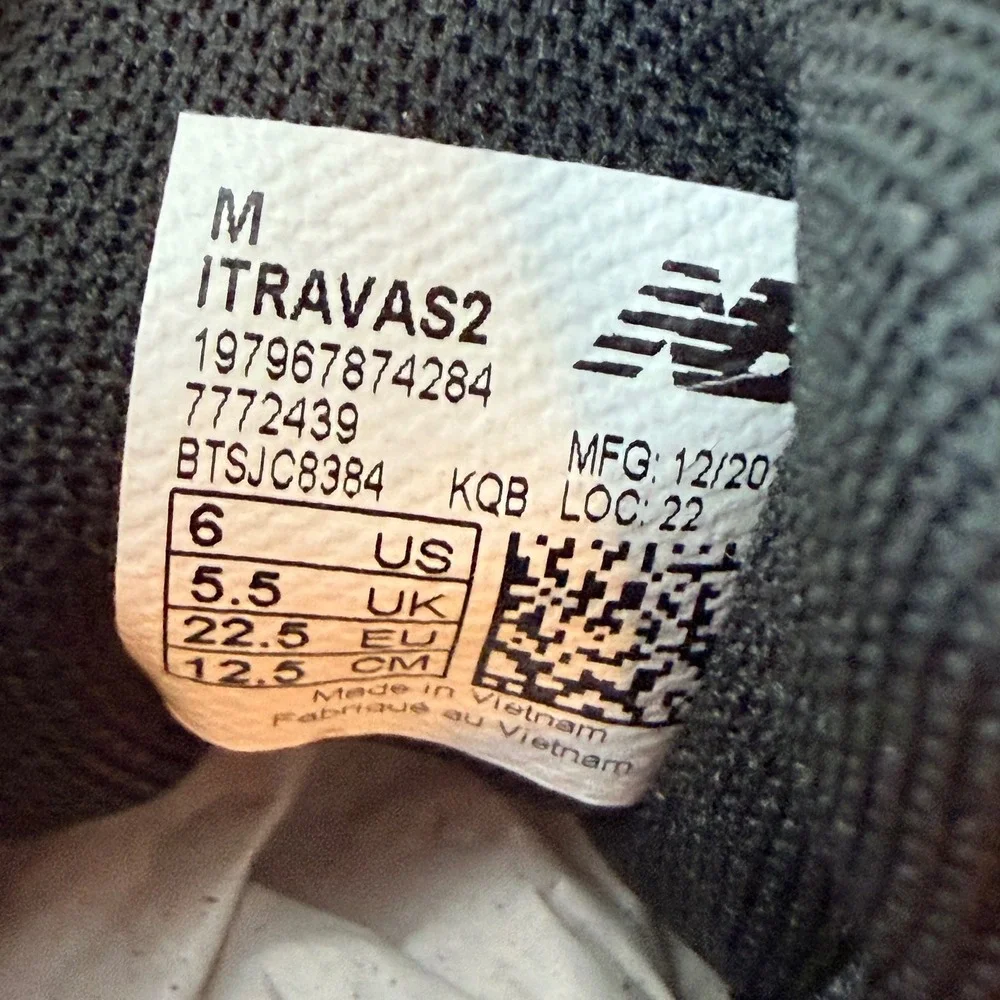 New Balance Rave Run v2 Bungee Lace Pink Black Kids Sneakers ITRAVAS2 Size‎ 6M